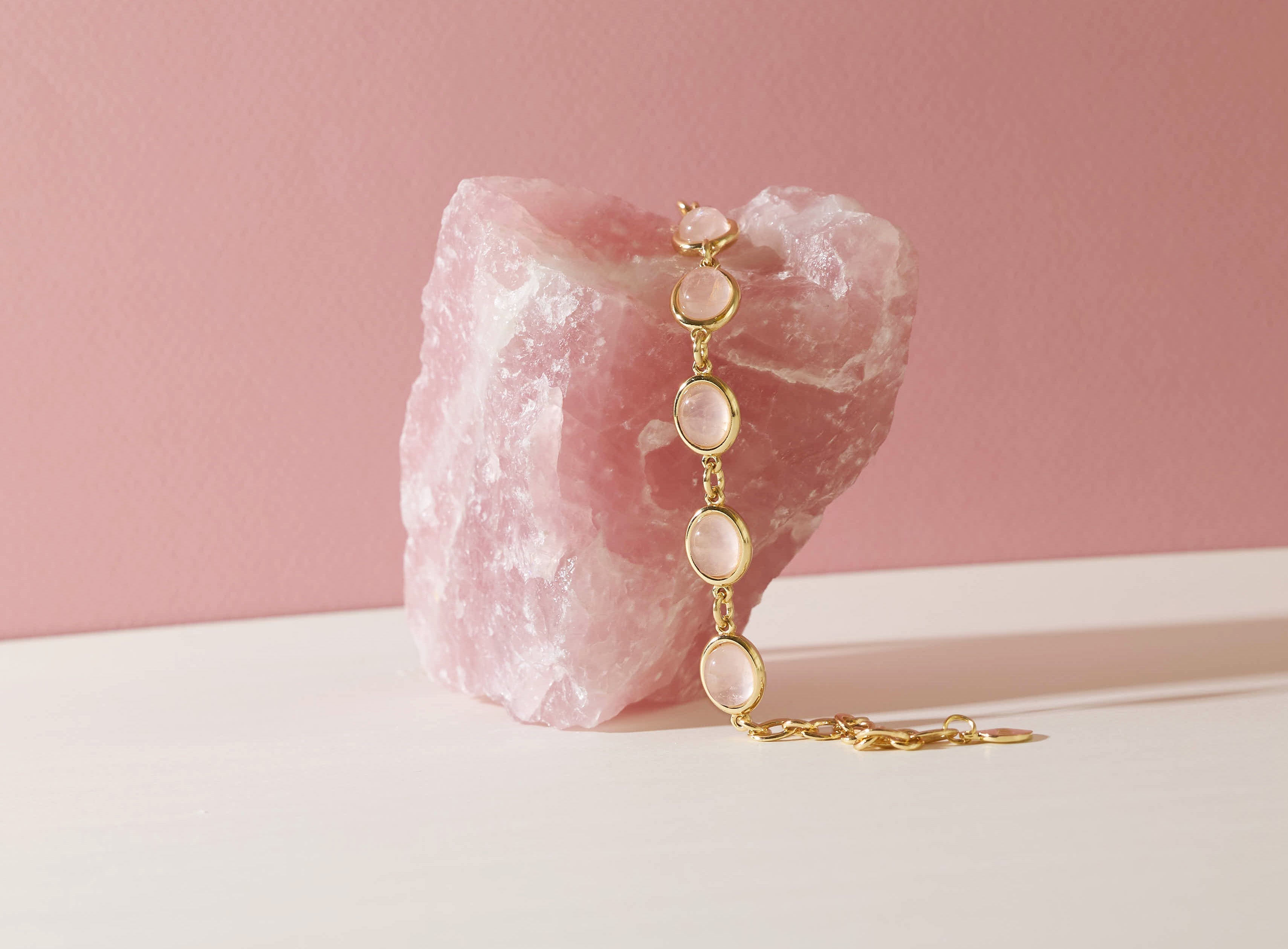 Significado de las piedras semipreciosas naturales: historia, simbolismo y joyas con alma