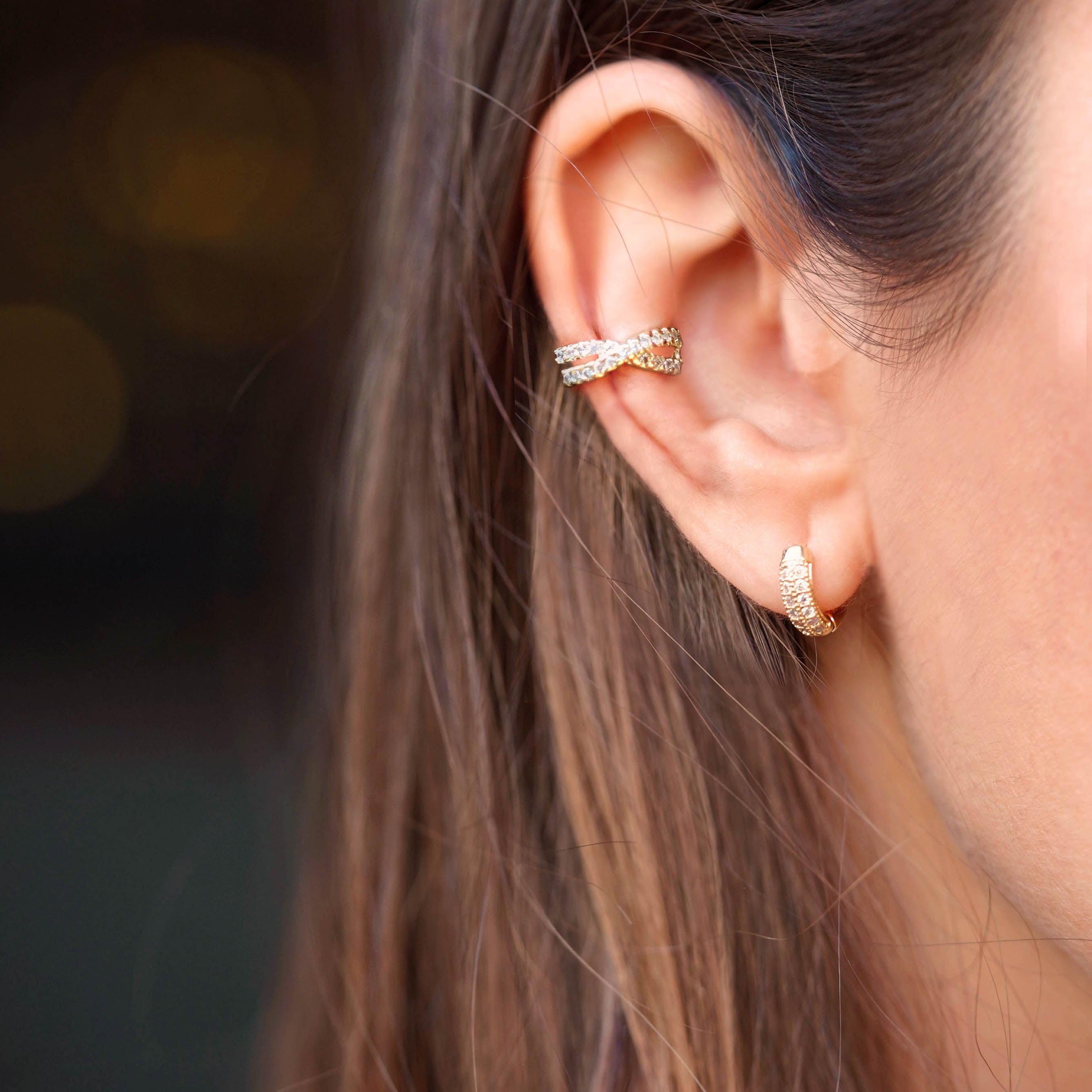 (WH) Earcuff Cross Diamond